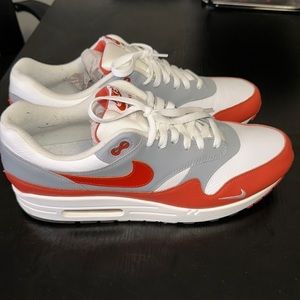 Nike Air Max 1 LV8 (Lightly Worn)